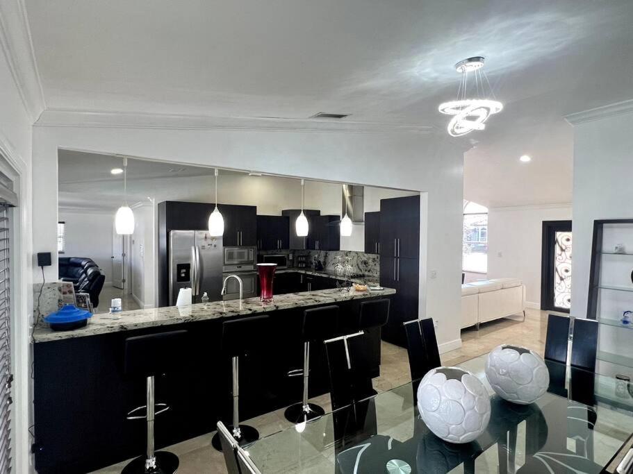 Sunny Getaway: Relaxing Miami Hébergement de vacances *